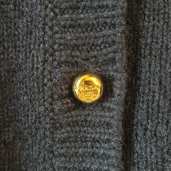 NWT Prada 100% Cashmere Long Sleeve Gold Button Sweater - Picture 12 of 13